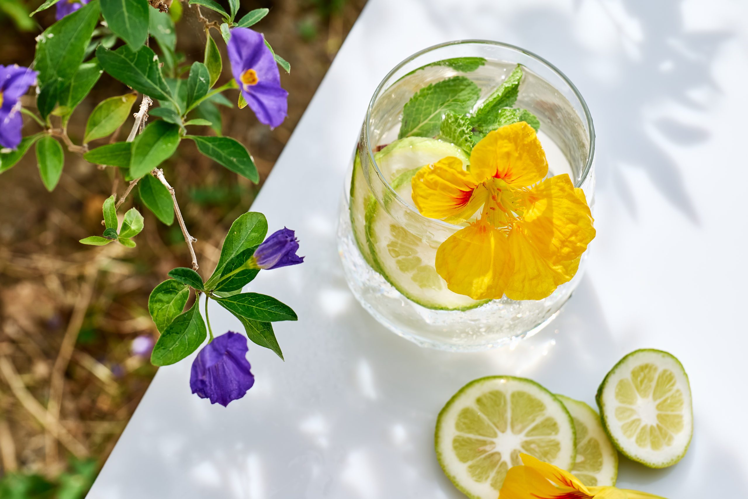 Flowers Make Us Happy Hour